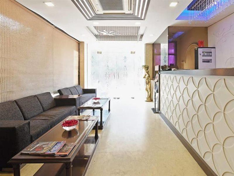 Hotel B Continental Delhi (National Capital Territory of India) Exterior foto