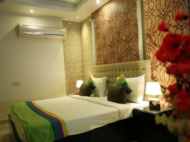 Hotel B Continental Delhi (National Capital Territory of India) Exterior foto