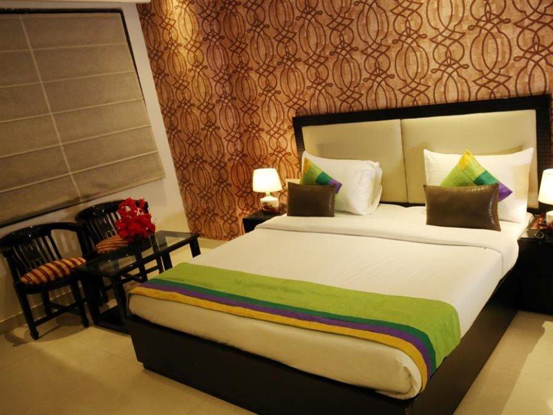 Hotel B Continental Delhi (National Capital Territory of India) Exterior foto