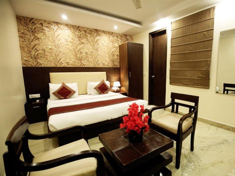 Hotel B Continental Delhi (National Capital Territory of India) Exterior foto