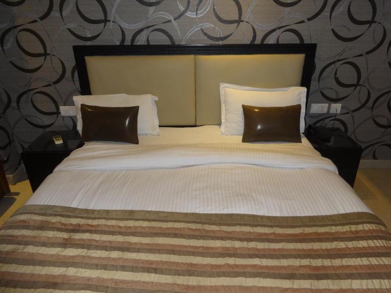 Hotel B Continental Delhi (National Capital Territory of India) Exterior foto