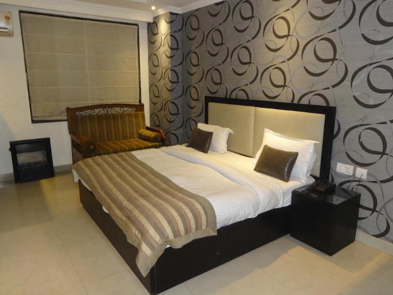 Hotel B Continental Delhi (National Capital Territory of India) Exterior foto