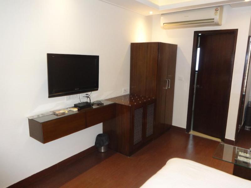 Hotel B Continental Delhi (National Capital Territory of India) Exterior foto