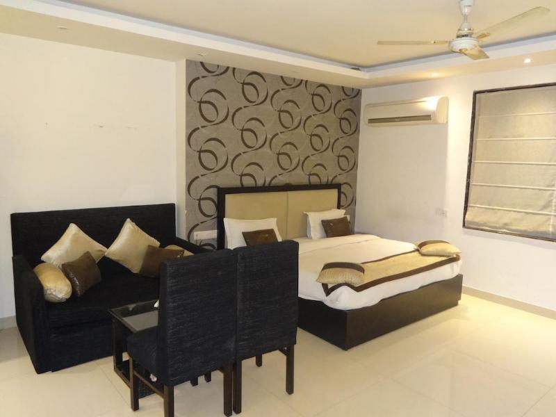 Hotel B Continental Delhi (National Capital Territory of India) Exterior foto
